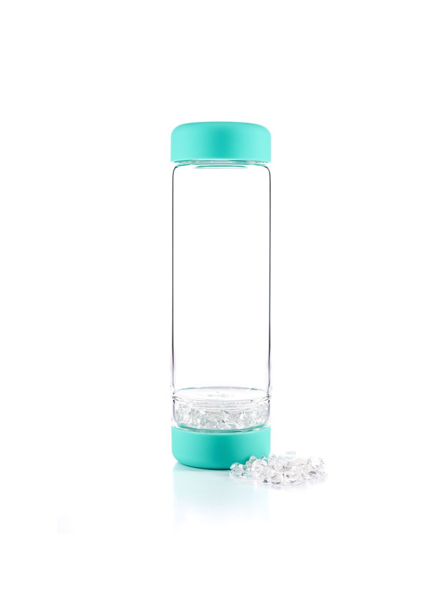 Glas drikkedunk/flaske med krystaller, designet til at tilføre energi fra krystaller, som fremmer heling, balance og positivitet, og strukturere dit drikkevand.