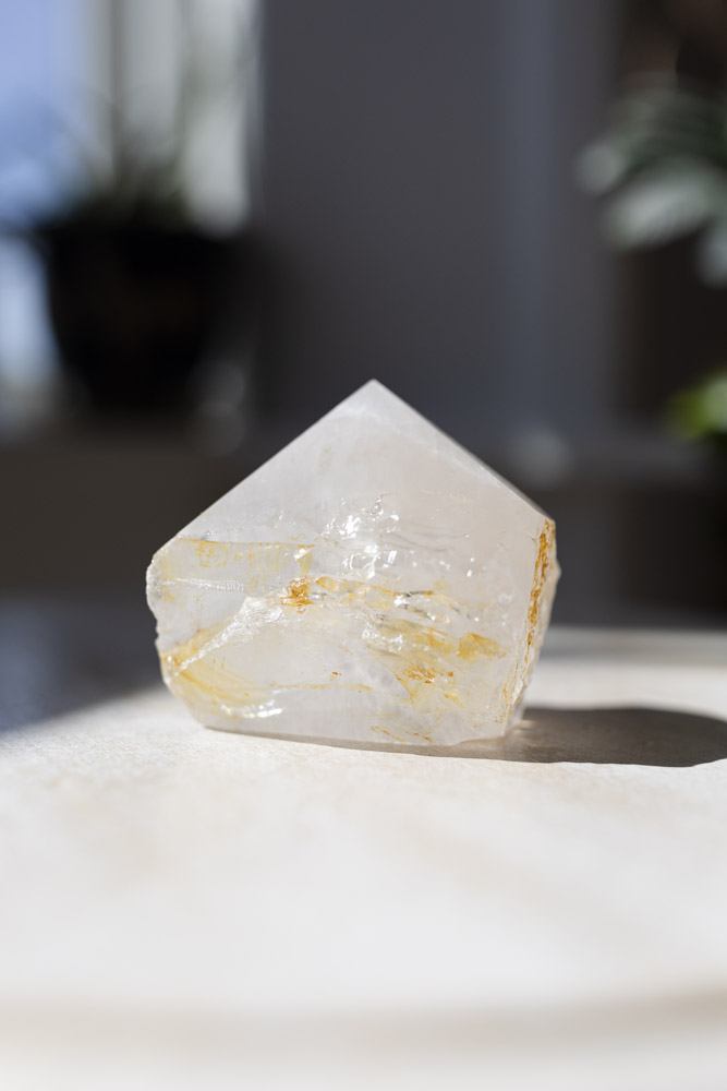 Golden Healer spids – kraftfuld krystal for healing, lys og indre styrke