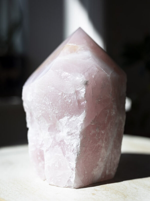 Rosakvarts lampe