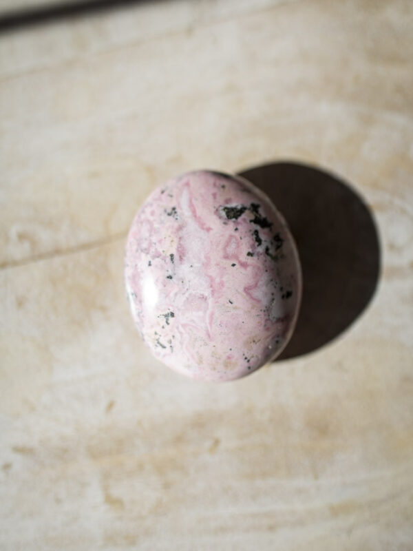 Rhodochrosit palmstone #4