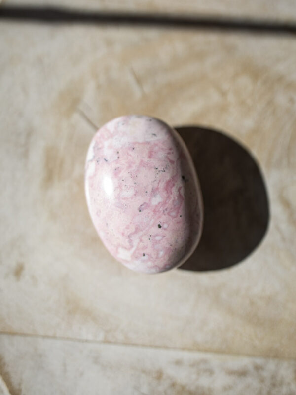 Rhodochrosit palmstone #7