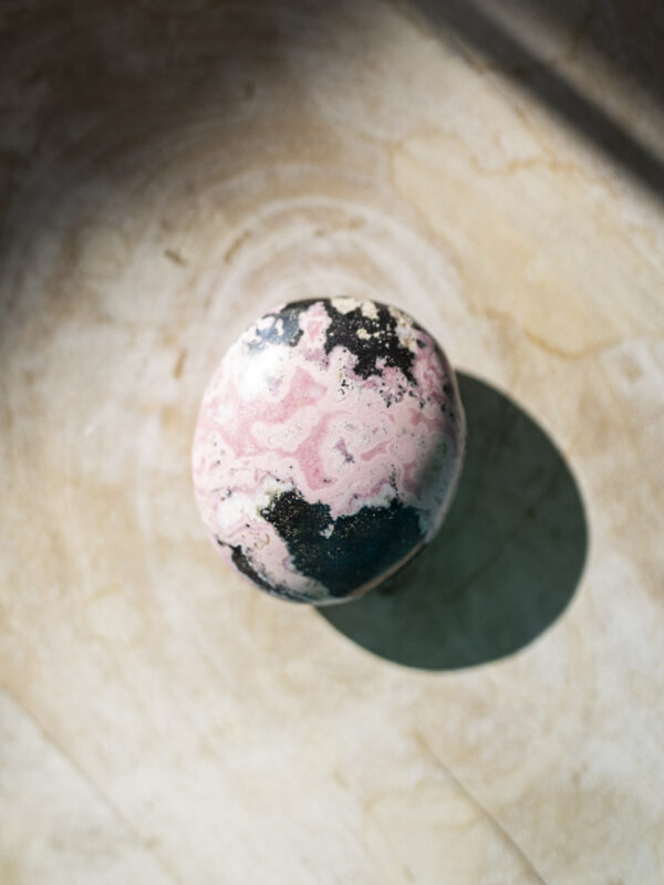 Rhodochrosit palmstone #8