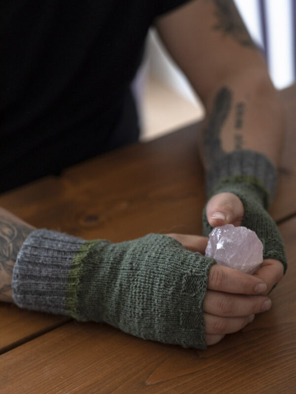 Håndledsvarmere i ren uld til mænd og kvinder